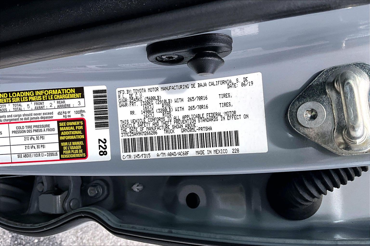 Used 2019 Toyota Tacoma TRD Off-Road AWD/4WD image 20