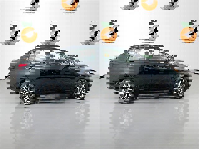 Used 2021 Nissan Versa SV image 6