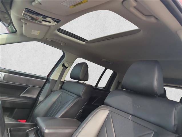 Used 2025 Hyundai Santa Fe XRT AWD/4WD image 29