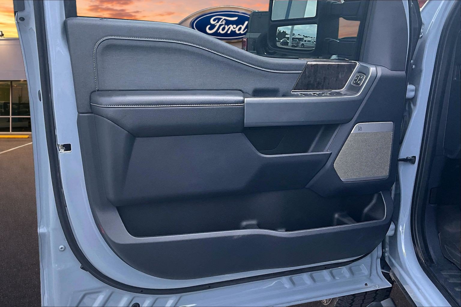 Certified 2024 Ford F250 Lariat w/ Chrome Package AWD/4WD image 24