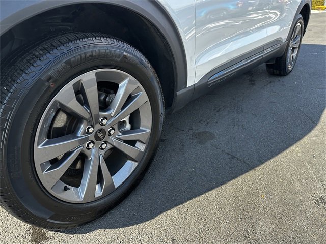 Certified 2022 Ford Explorer XLT w/ Equipment Group 202A image 13
