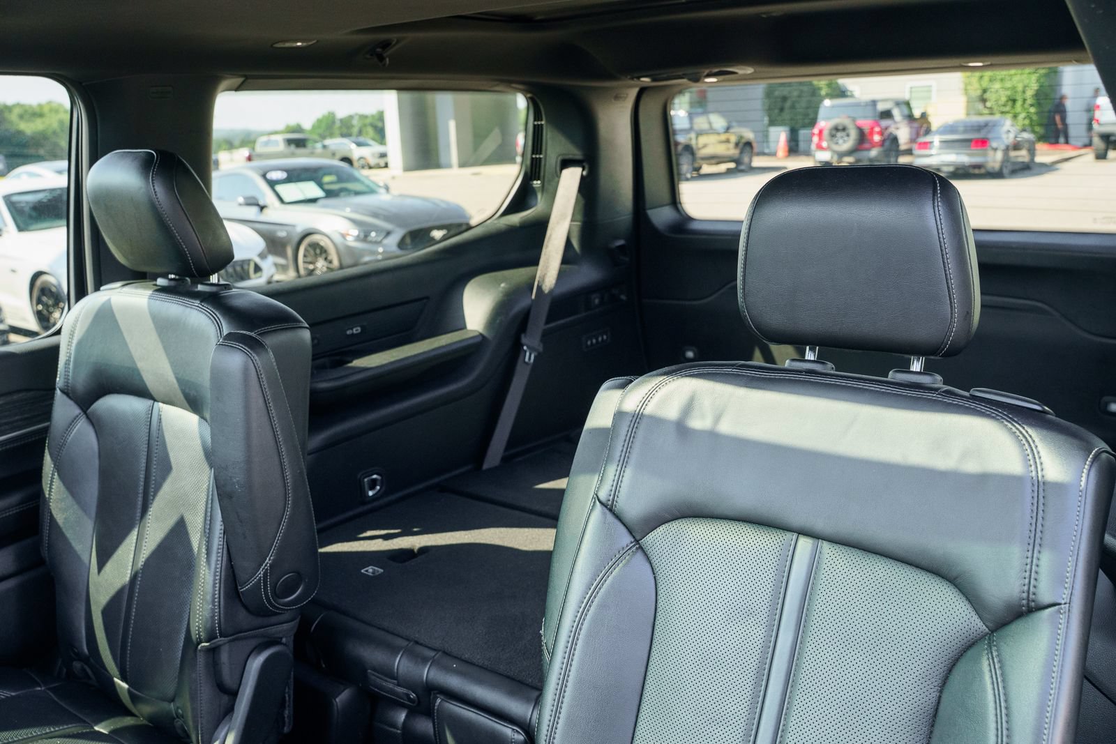 Used 2022 Jeep Wagoneer Series II w/ Premium Group I AWD/4WD image 24
