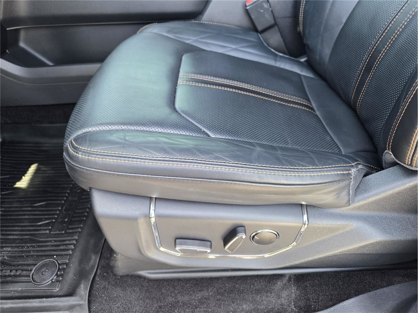 Certified 2022 Ford Expedition Platinum RWD image 21