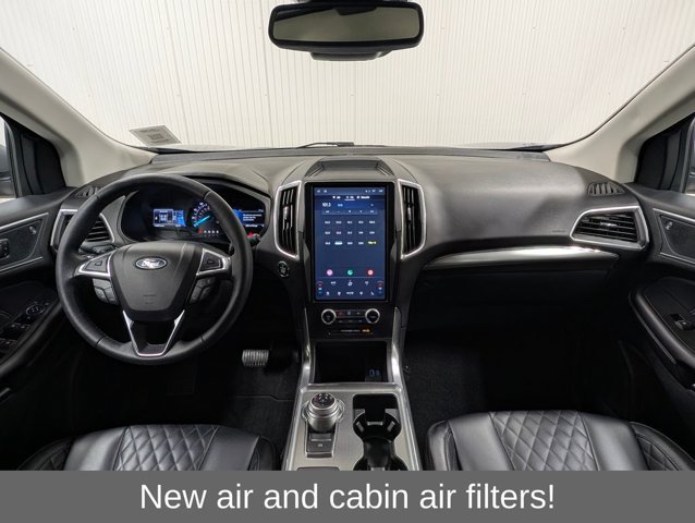 Certified 2024 Ford Edge Titanium AWD/4WD image 3