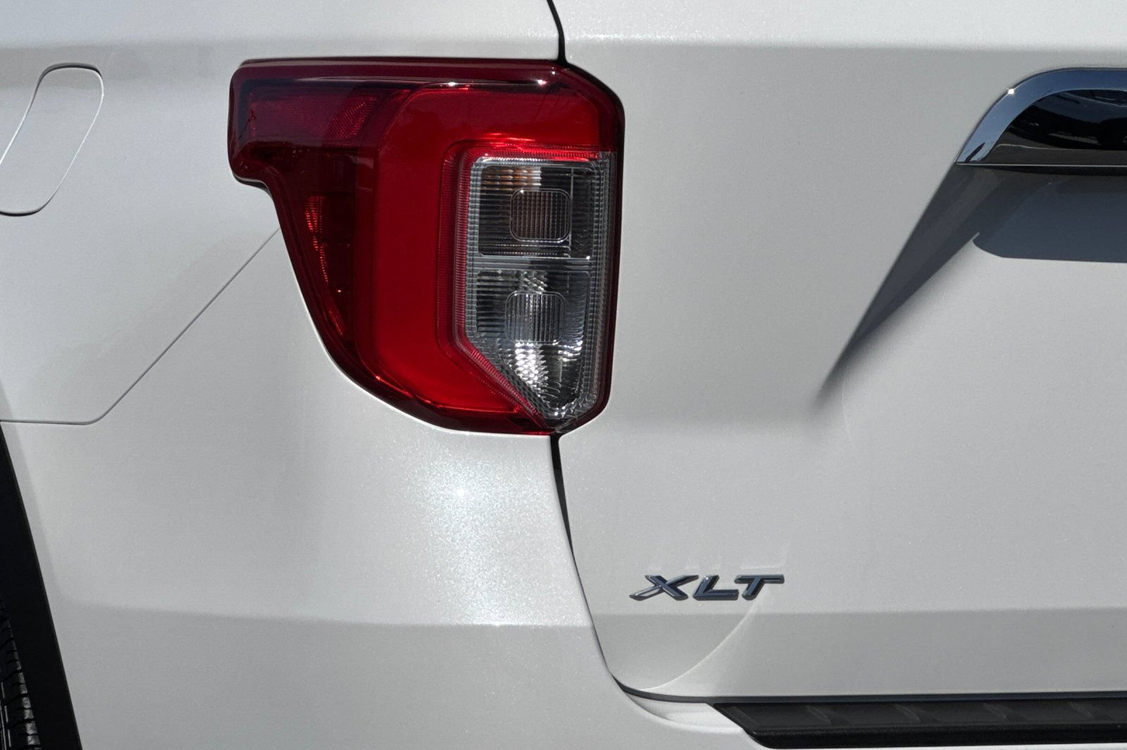 Certified 2023 Ford Explorer XLT w/ Equipment Group 202A AWD/4WD image 31