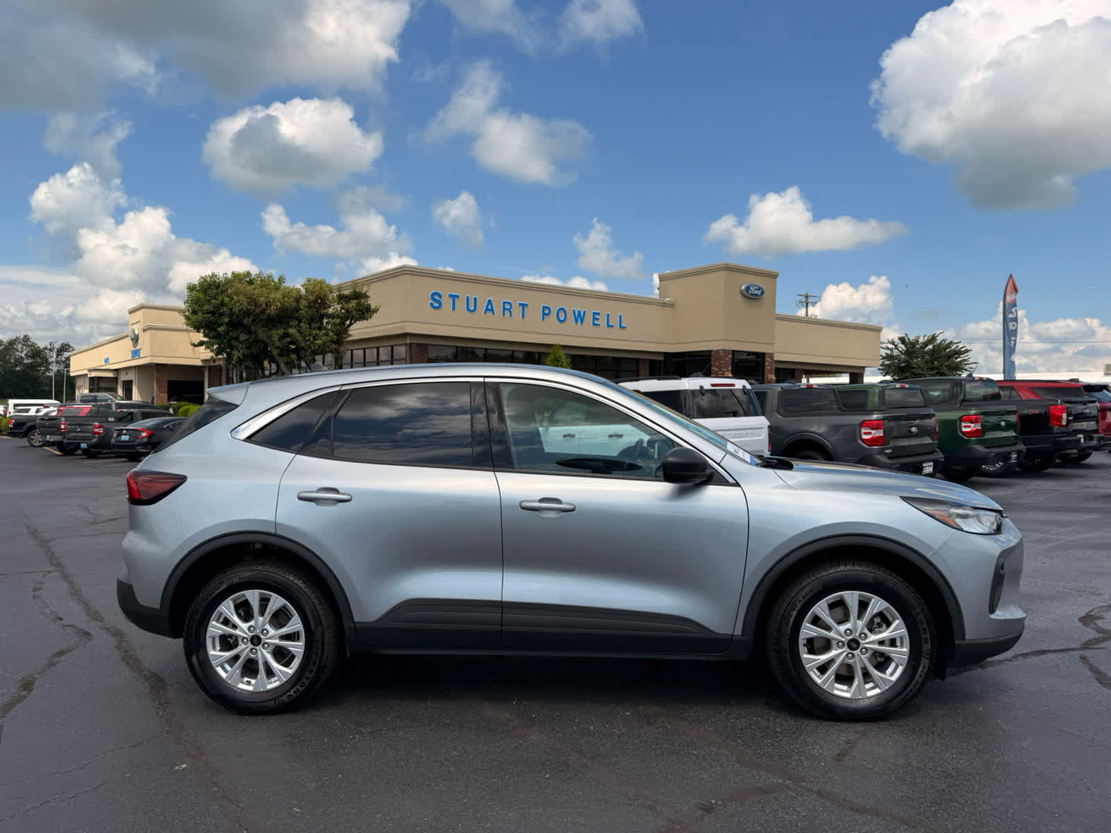 Certified 2023 Ford Escape Active AWD/4WD image 19