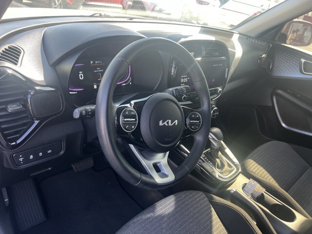 Used 2025 Kia Soul EX FWD image 9