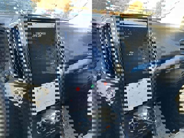 Certified 2024 Ford Edge SEL image 17