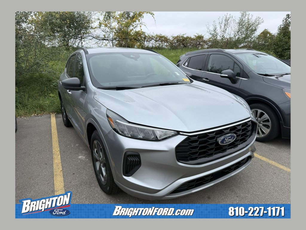 Certified 2024 Ford Escape ST-Line w/ Tech Pack #1 AWD/4WD image 1