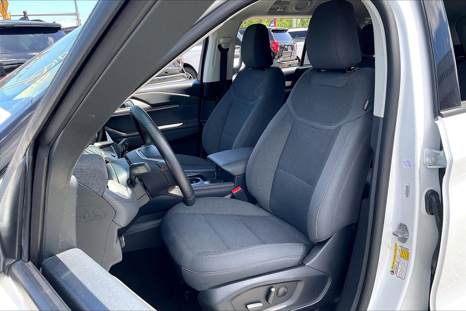 Certified 2025 Ford Explorer Active RWD image 23