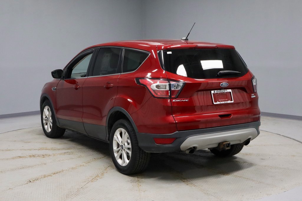 Certified 2017 Ford Escape SE image 3