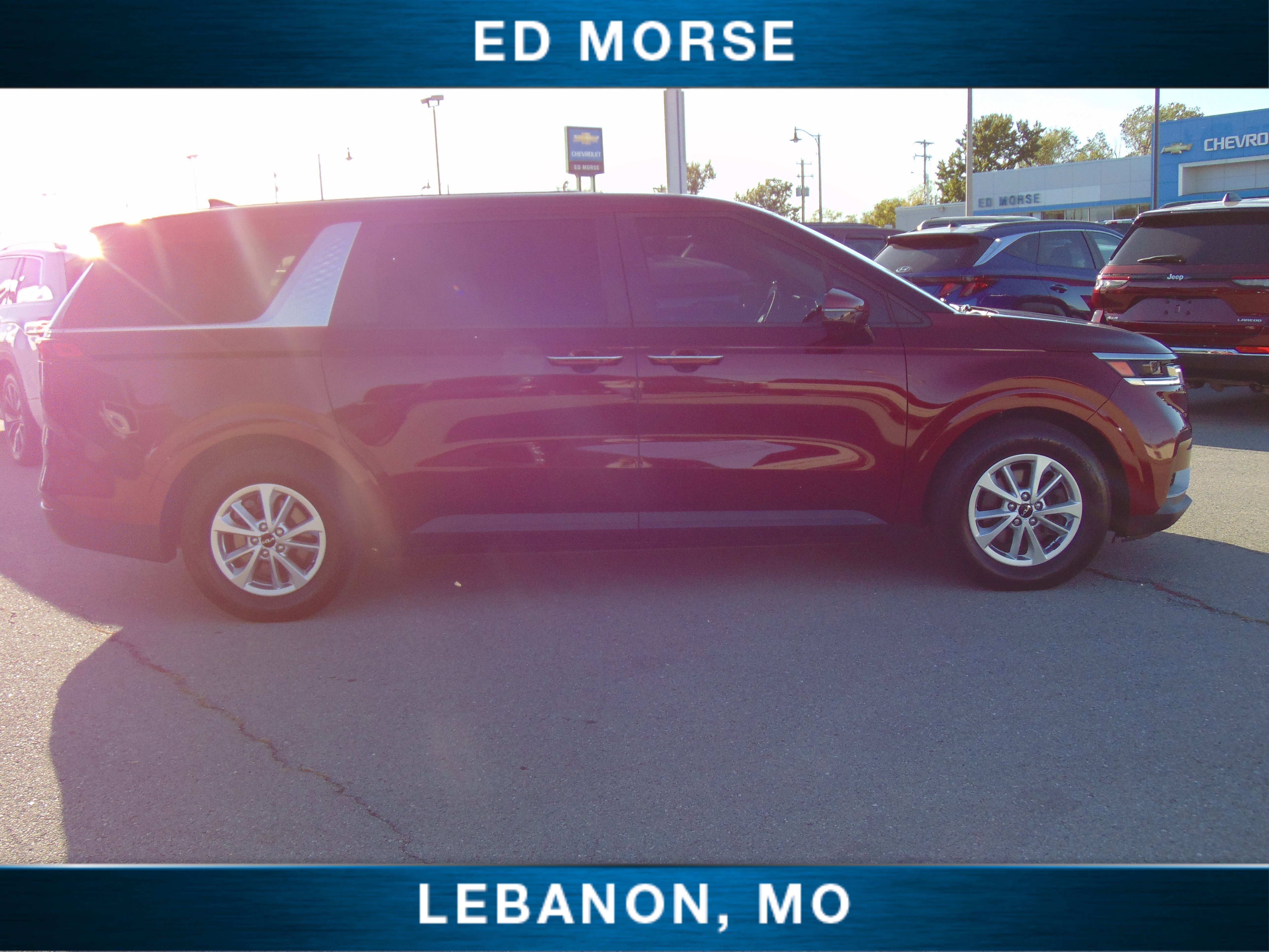 Used 2023 Kia Carnival LX image 6