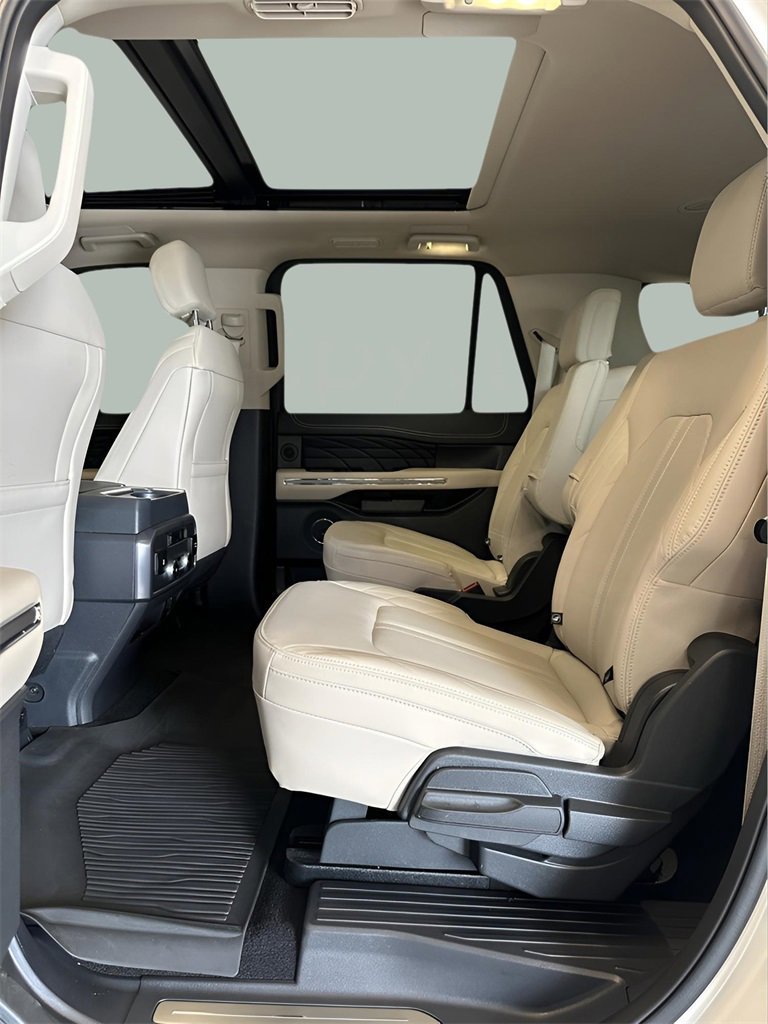 Certified 2024 Ford Expedition Max Platinum image 12