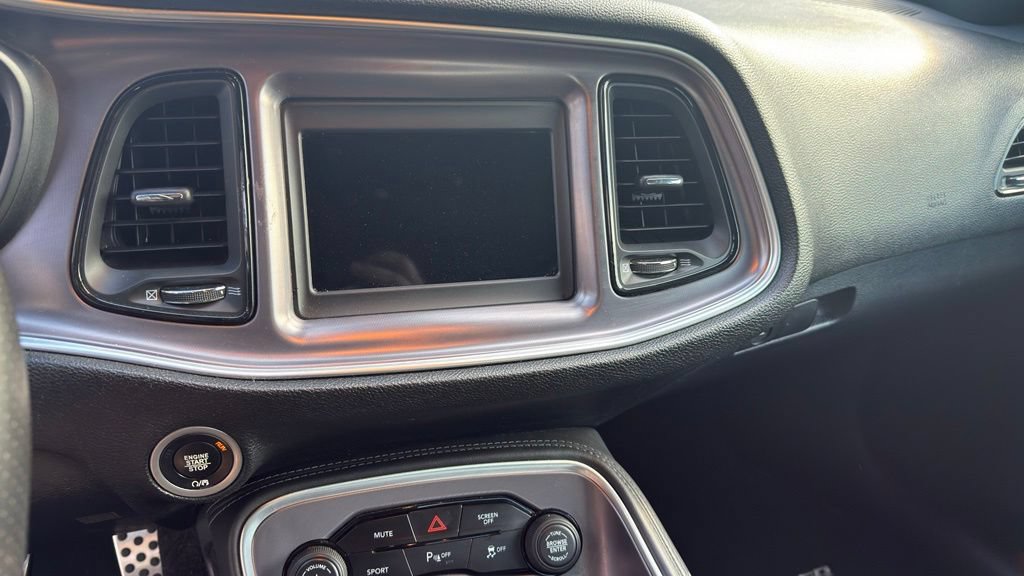 Used 2019 Dodge Challenger R/T RWD image 13