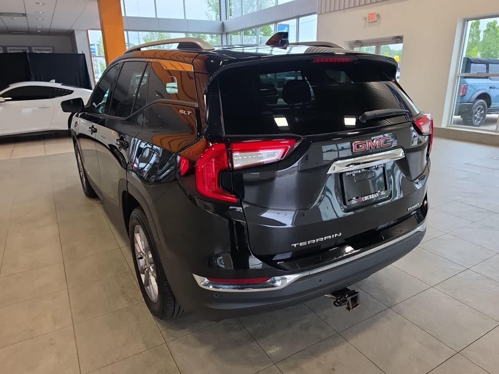 Used 2022 GMC Terrain SLT w/ Infotainment Package II AWD/4WD image 12