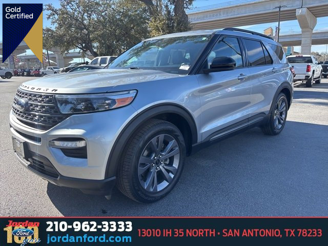 Certified 2022 Ford Explorer XLT w/ Equipment Group 202A