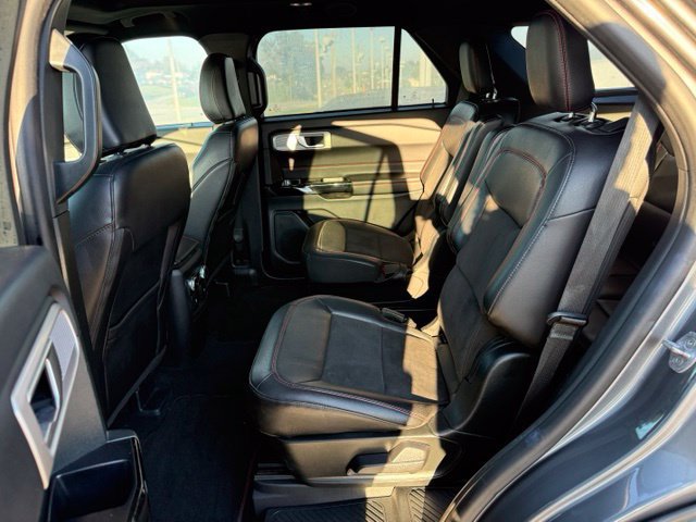 Certified 2023 Ford Explorer ST-Line w/ Class IV Trailer Tow Package AWD/4WD image 12