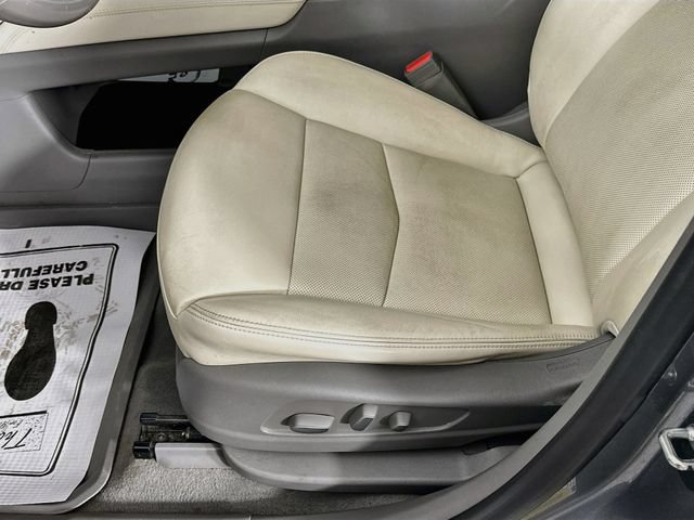 Used 2021 Cadillac XT6 Premium Luxury w/ LPO, Floor Liner Package FWD image 28