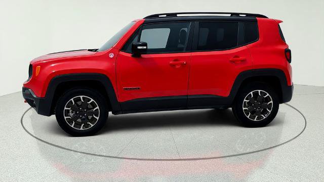 Used 2023 Jeep Renegade Trailhawk AWD/4WD image 4