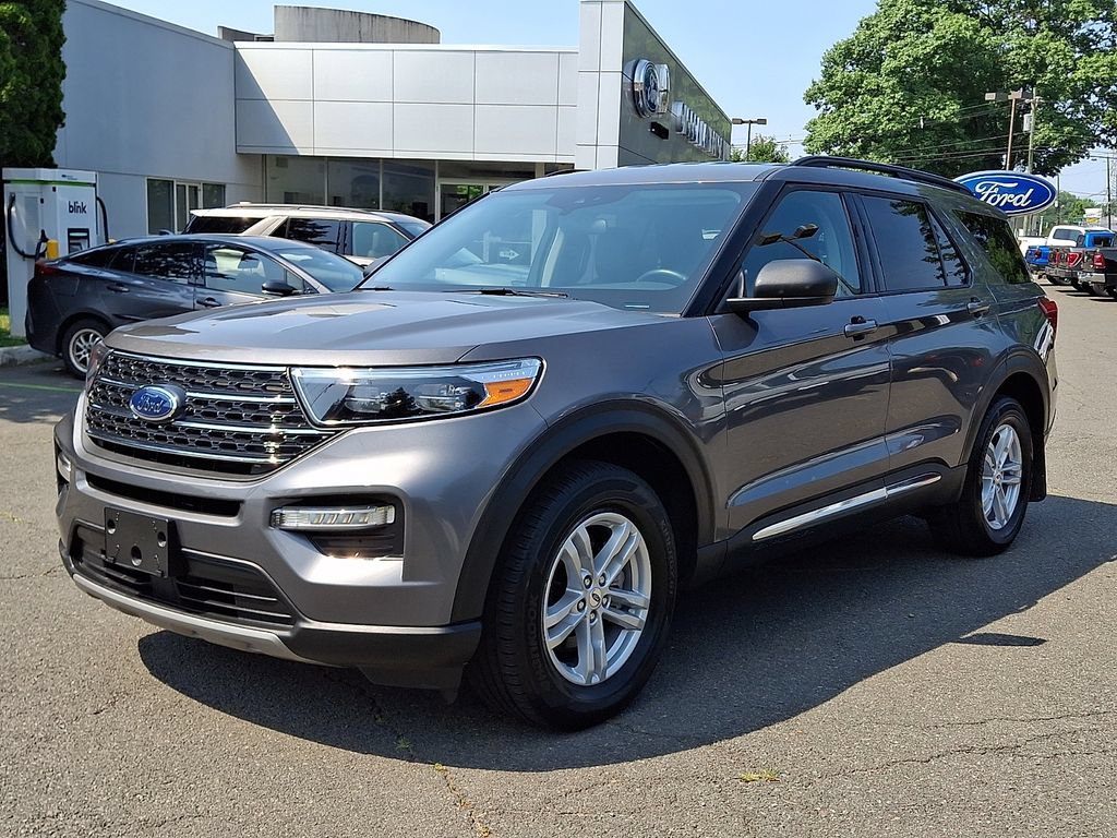 Certified 2023 Ford Explorer XLT w/ Equipment Group 202A AWD/4WD image 6