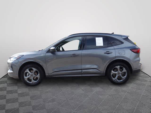 Certified 2024 Ford Escape ST-Line AWD/4WD image 2
