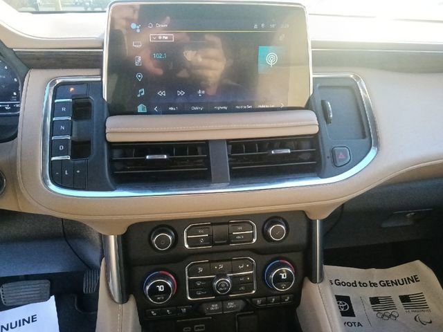 Used 2024 Chevrolet Suburban Premier image 21