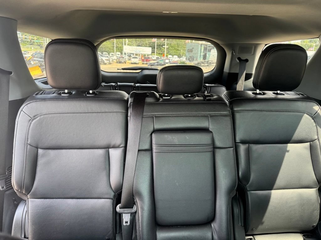 Certified 2023 Ford Explorer Limited w/ Equipment Group 301A AWD/4WD image 9