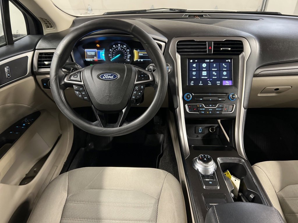 Certified 2018 Ford Fusion SE w/ Fusion SE Technology Package image 8