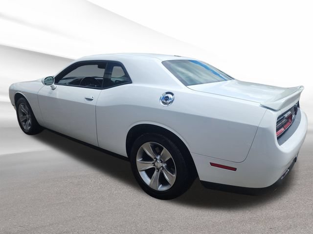 Used 2020 Dodge Challenger SXT RWD image 3