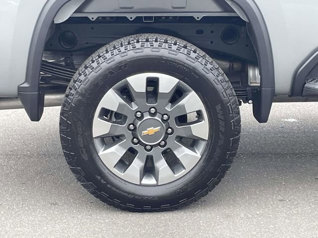 Used 2025 Chevrolet Silverado 2500 Custom w/ Custom Value Package AWD/4WD image 7