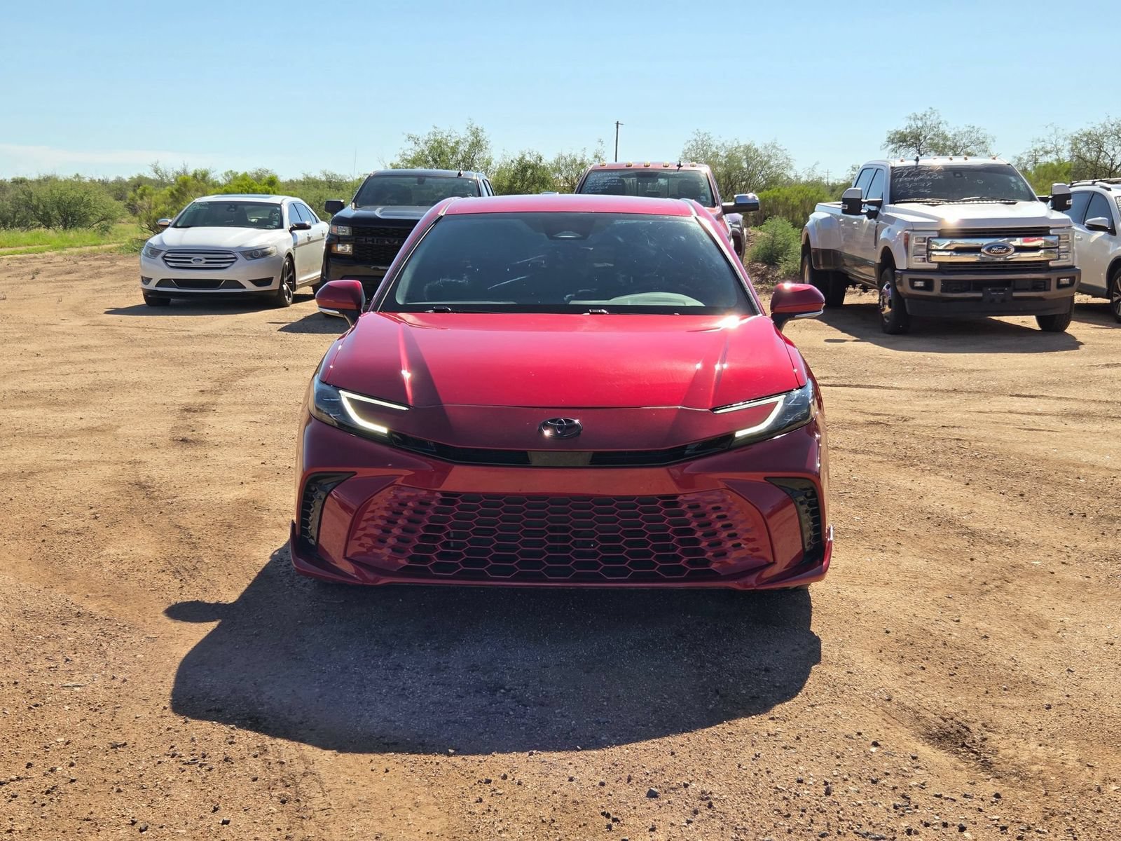 Used 2025 Toyota Camry XSE AWD/4WD image 2