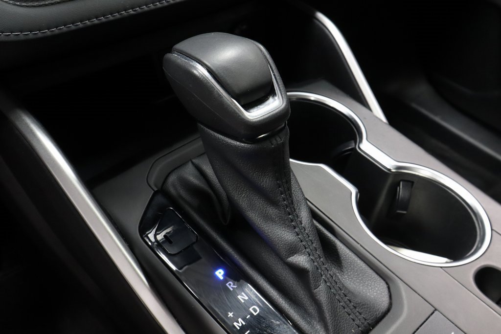 Used 2022 Toyota Highlander XLE image 32