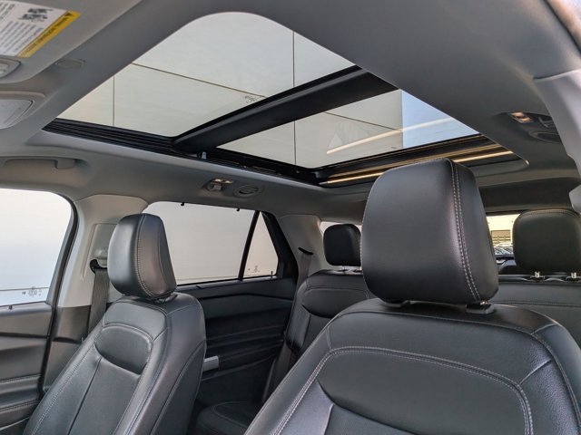 Certified 2023 Ford Explorer Limited w/ Limited Technology Package image 18