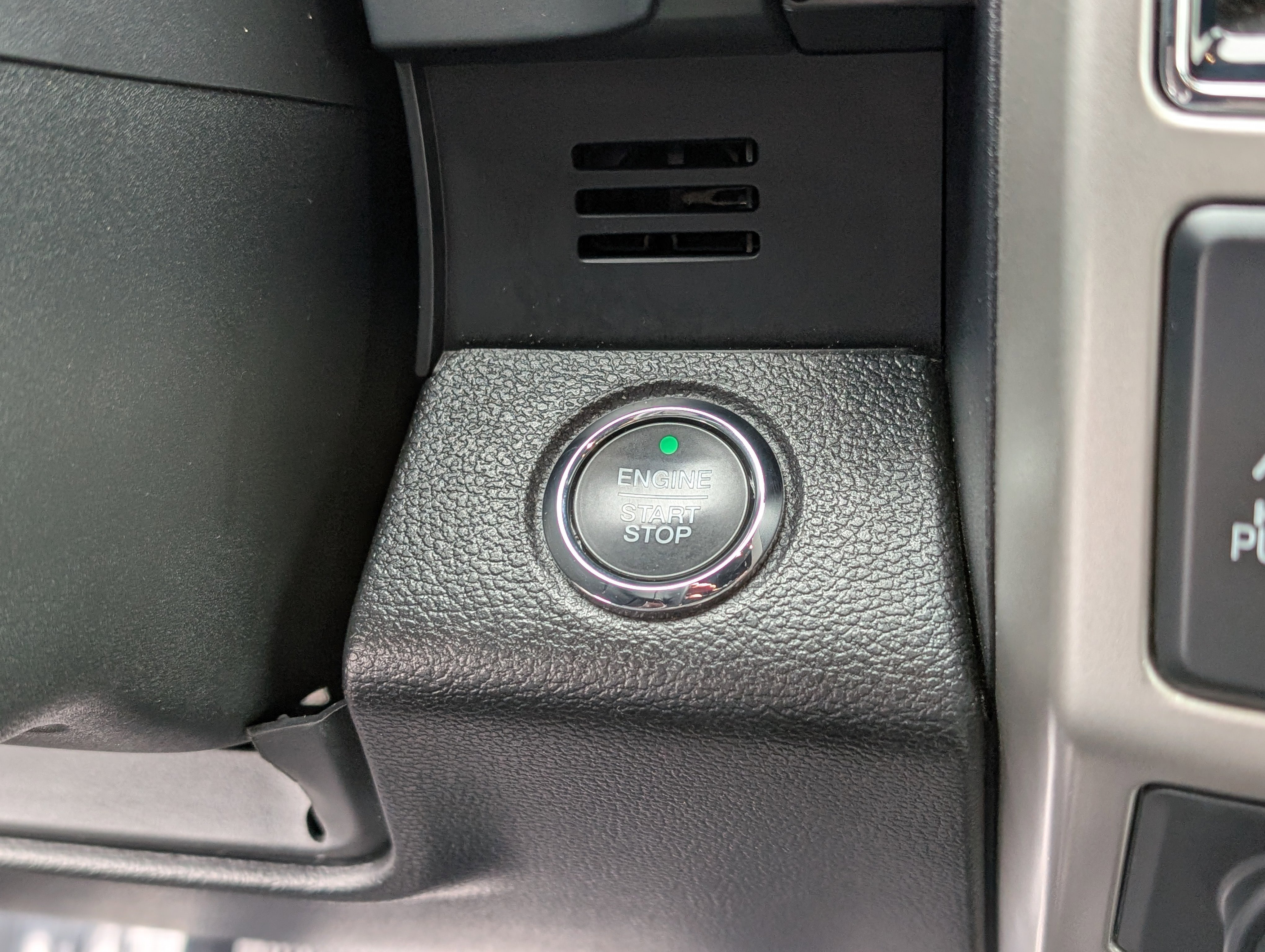 Certified 2020 Ford F150 Lariat w/ Equipment Group 502A Luxury image 23