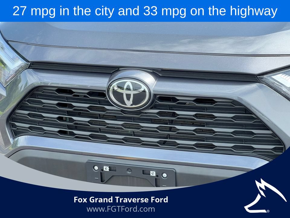 Used 2025 Toyota RAV4 XLE AWD/4WD image 34
