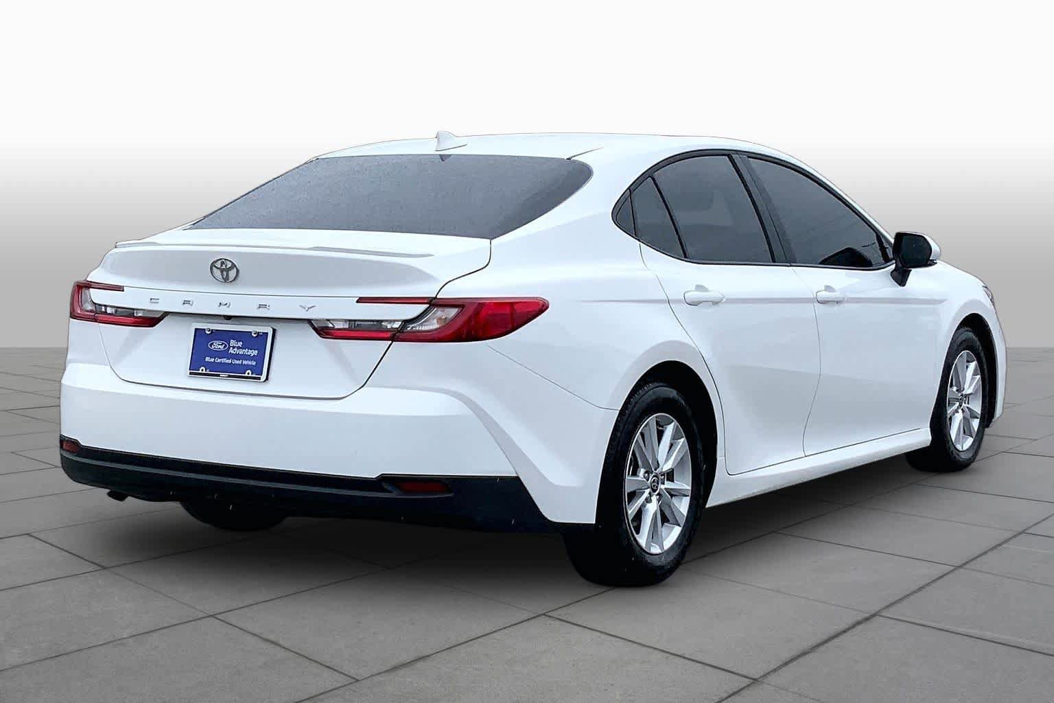 Used 2025 Toyota Camry LE w/ Convenience Package FWD image 12