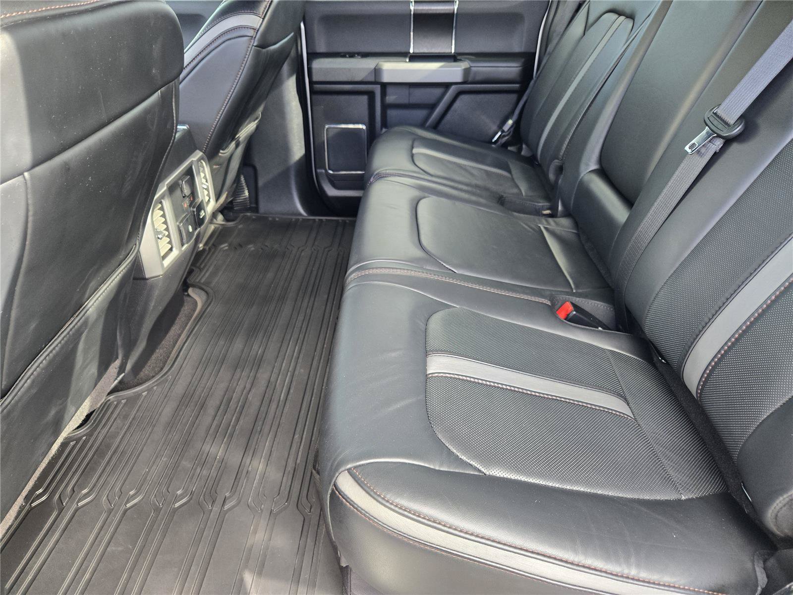Certified 2019 Ford F150 Platinum w/ Equipment Group 701A Luxury AWD/4WD image 29