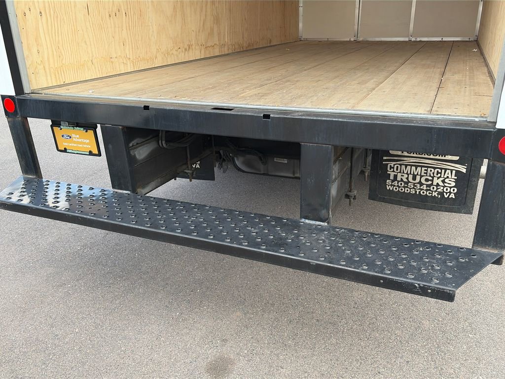 Certified 2023 Ford E-450 and Econoline 450 Super Duty w/ Driver's Safety Package image 23