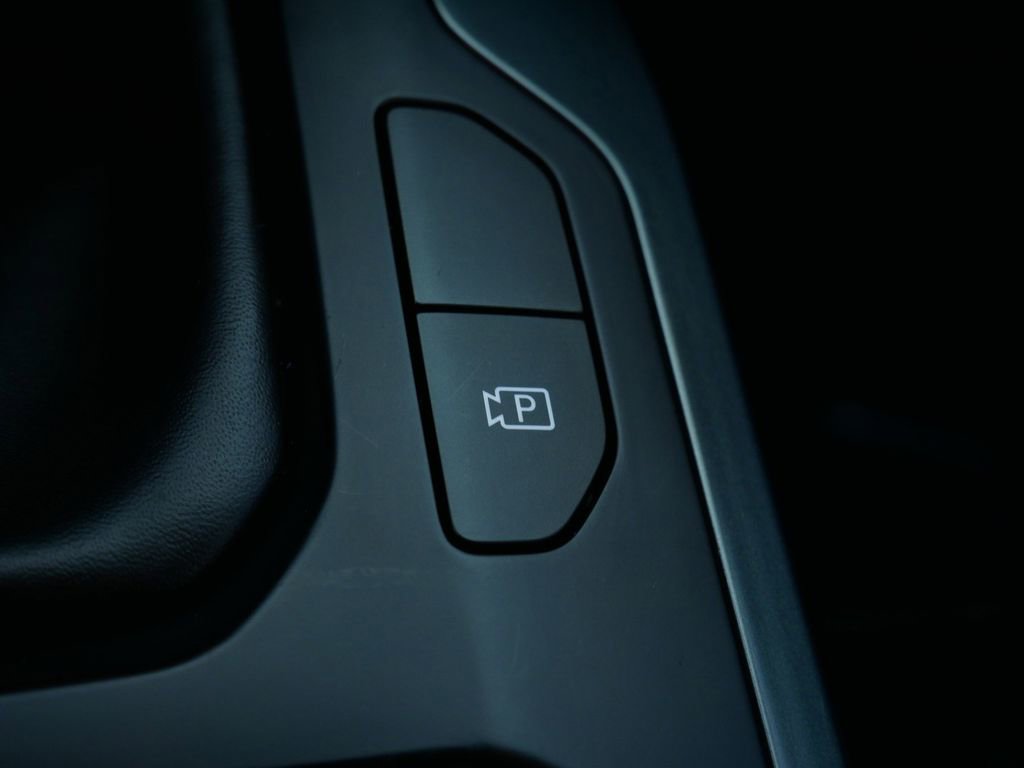 Used 2025 Kia K4 LXS image 26