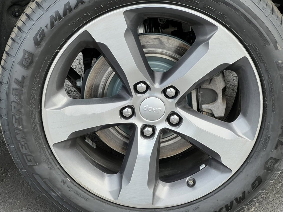 Used 2023 Jeep Grand Cherokee L Limited w/ Trailer Tow Group (B) image 14