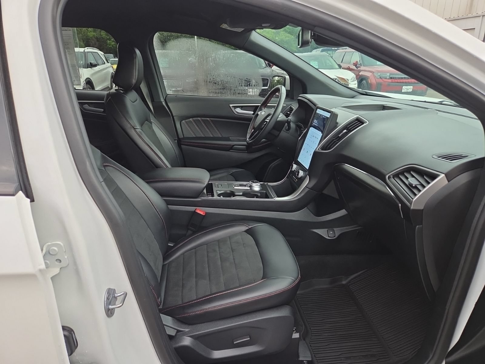 Certified 2024 Ford Edge ST-Line AWD/4WD image 37