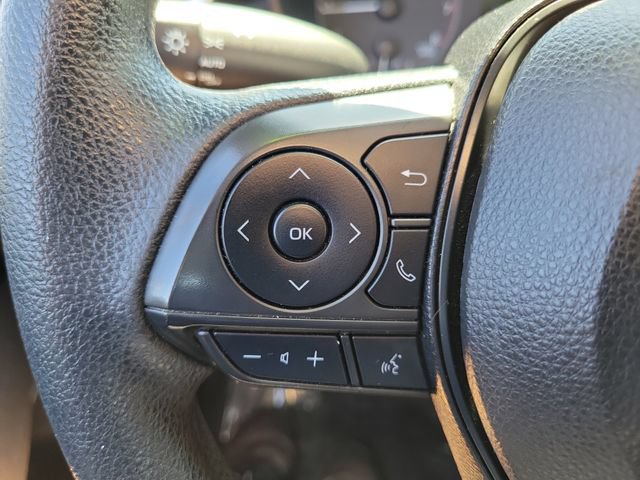 Used 2023 Toyota Corolla LE FWD image 5
