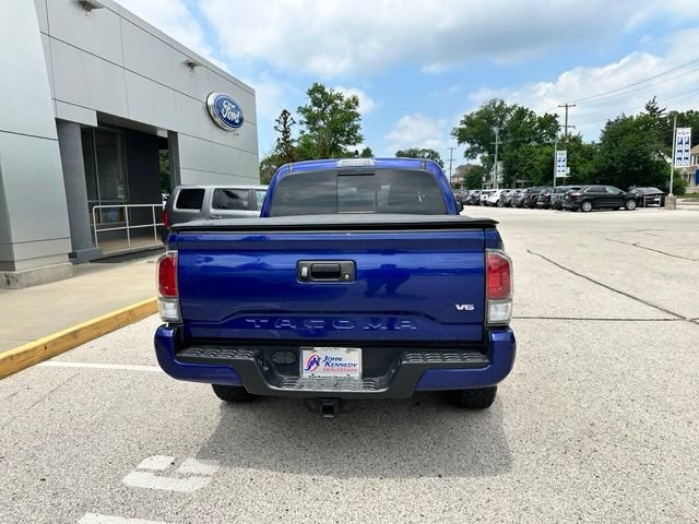Used 2022 Toyota Tacoma TRD Sport AWD/4WD image 14