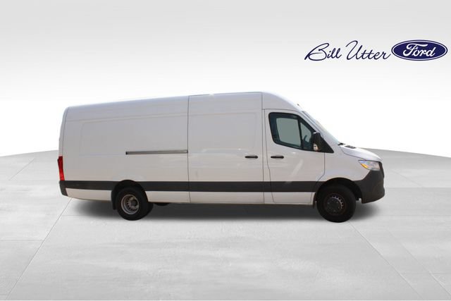 Used 2024 Mercedes-Benz Sprinter 4500 image 4