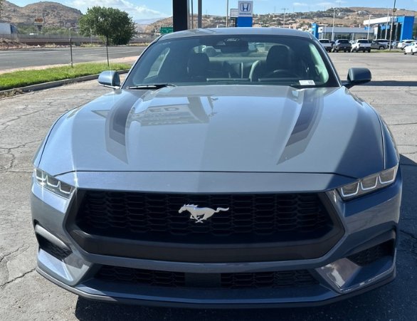 Certified 2024 Ford Mustang Coupe RWD image 3