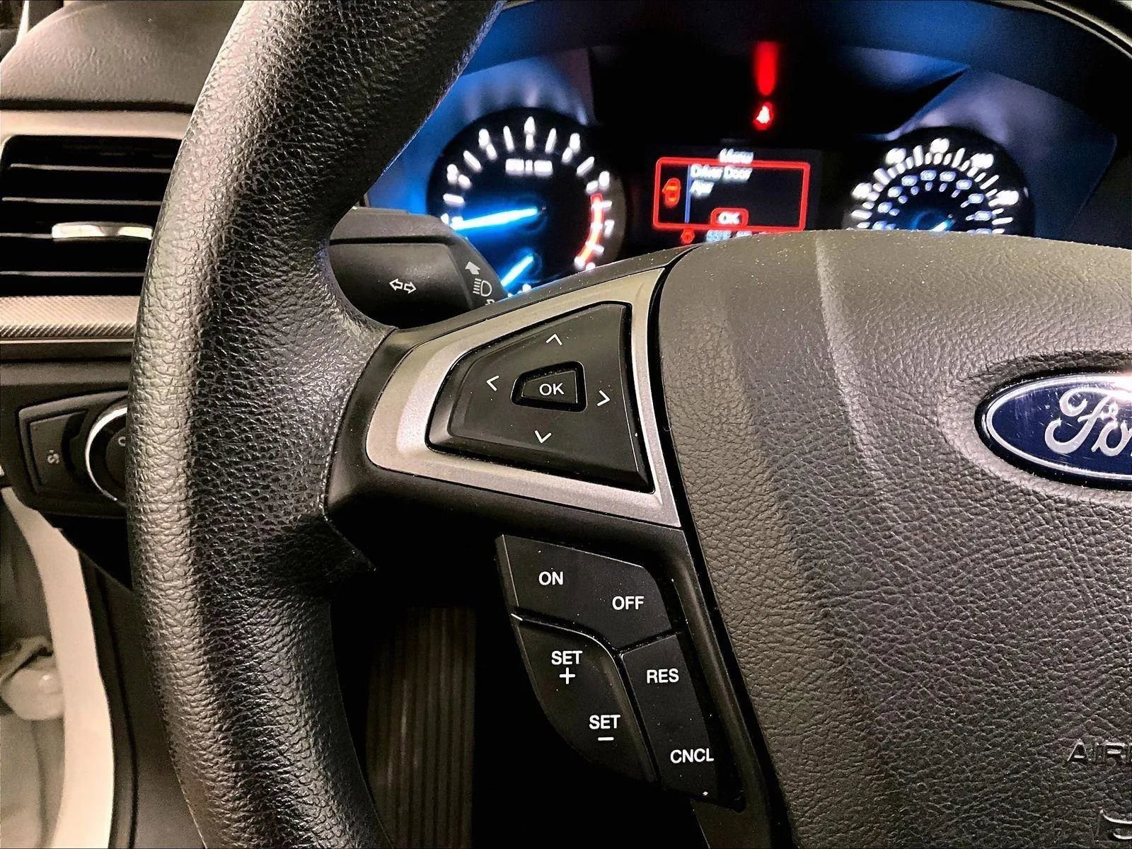 Certified 2018 Ford Fusion SE FWD image 17