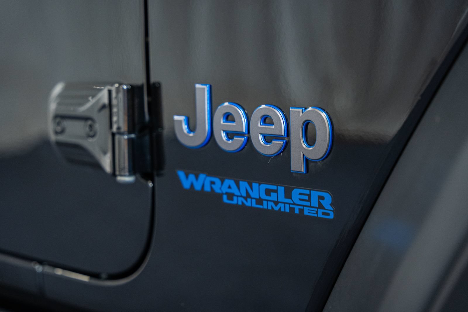 Used 2022 Jeep Wrangler Unlimited Rubicon 4xe w/ Cold Weather Group AWD/4WD image 22