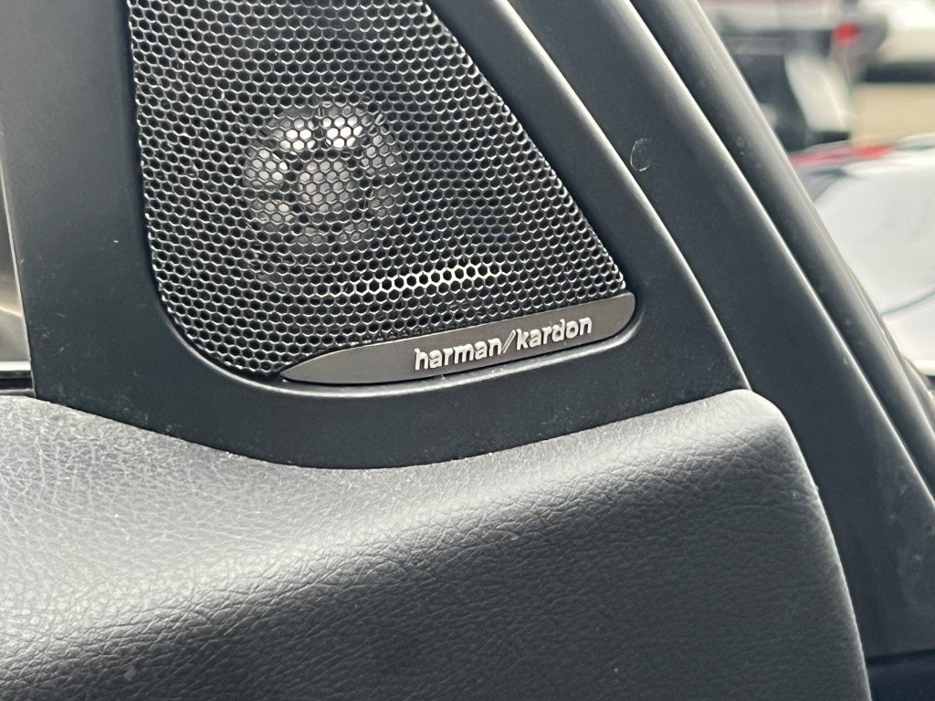 Used 2017 BMW 330e 330e iPerformance 4dr Car image 16