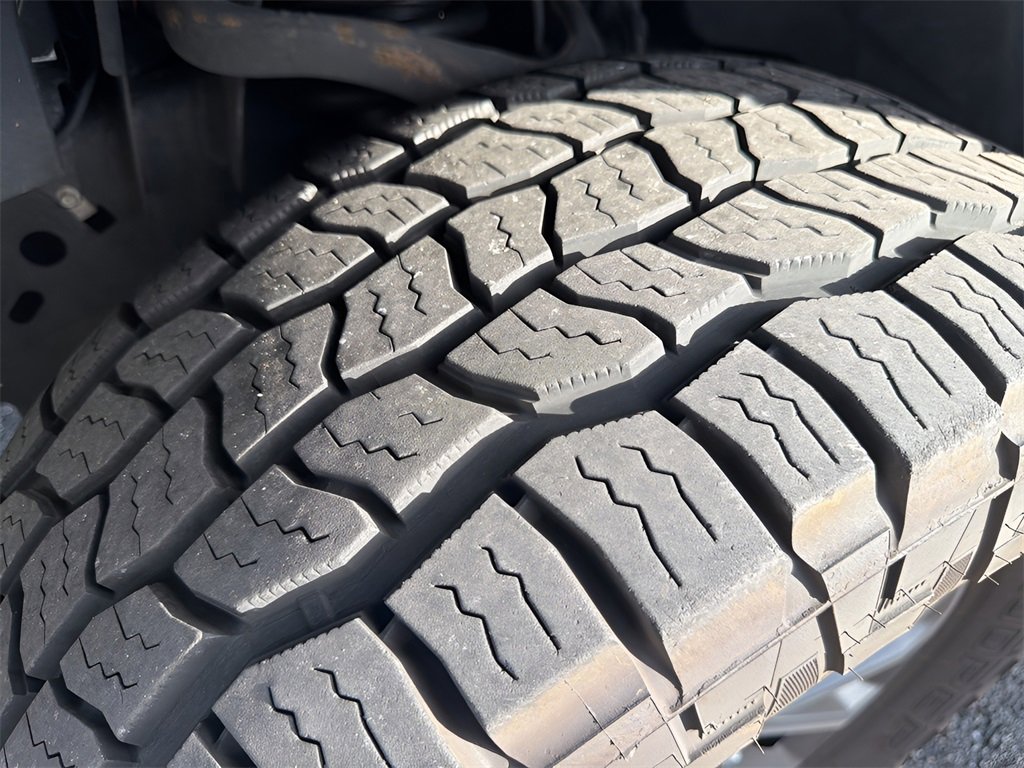 Certified 2020 Ford F150 XLT w/ Equipment Group 302A Luxury image 21