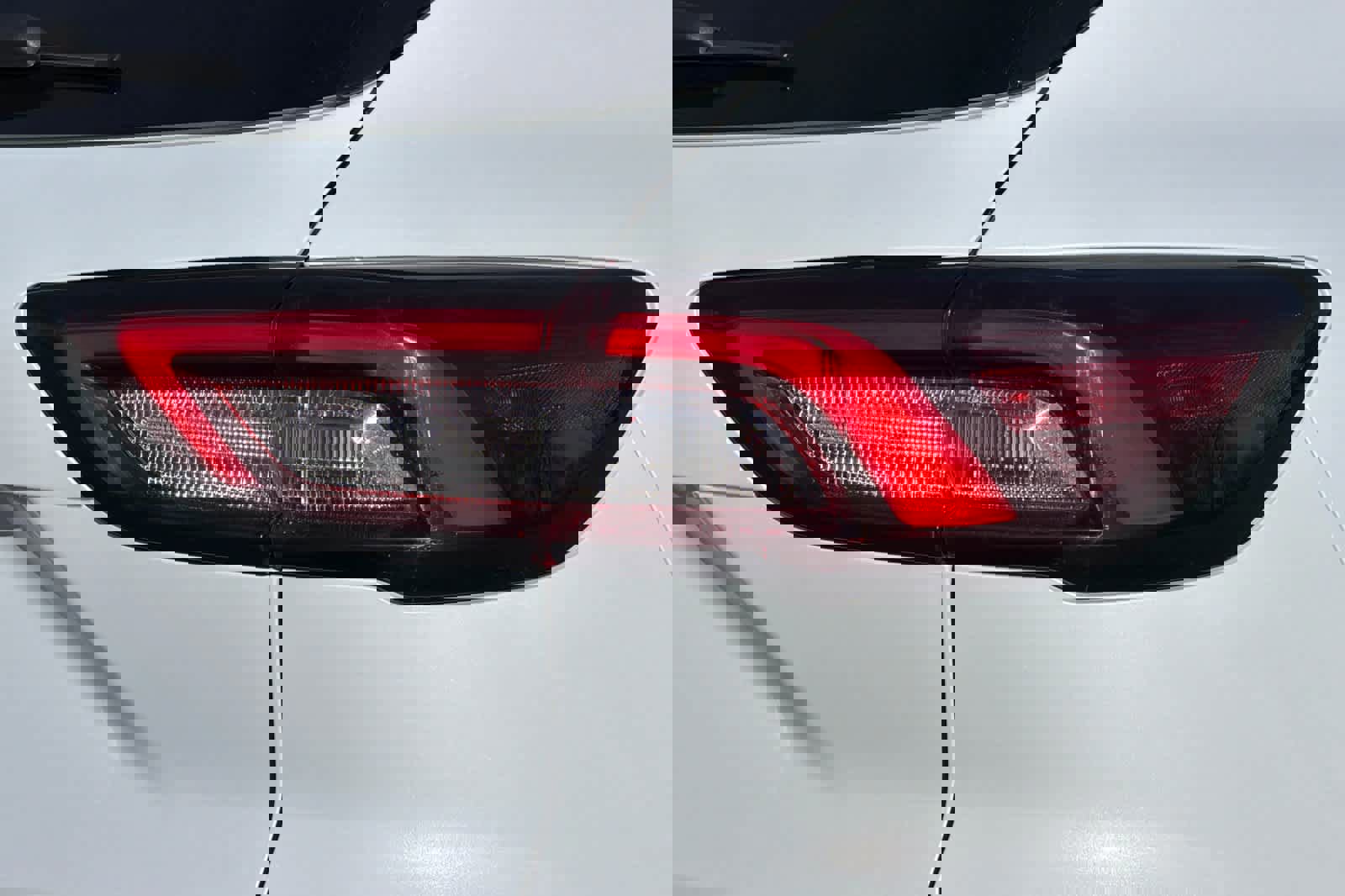 Certified 2025 Ford Escape Platinum image 28